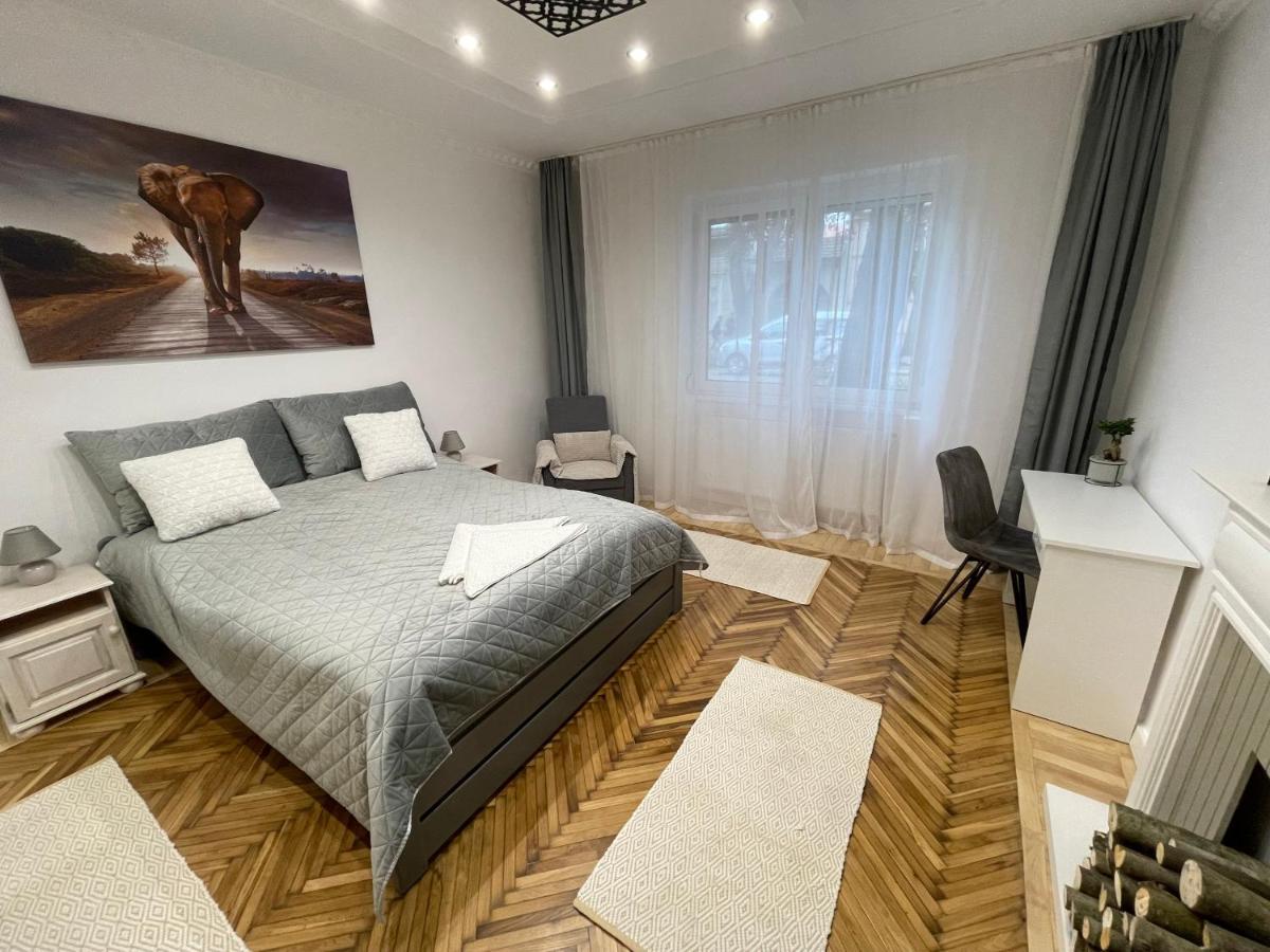 Season One Apartman Szegedin Exterior foto