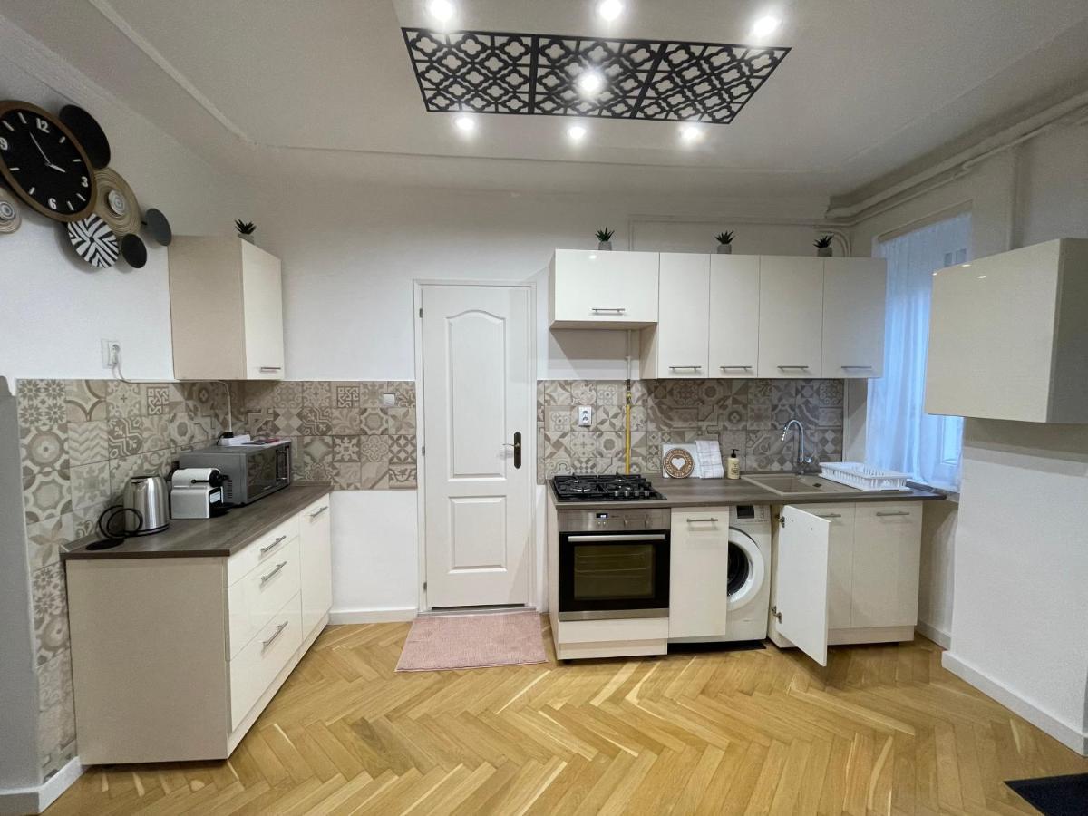 Season One Apartman Szegedin Exterior foto