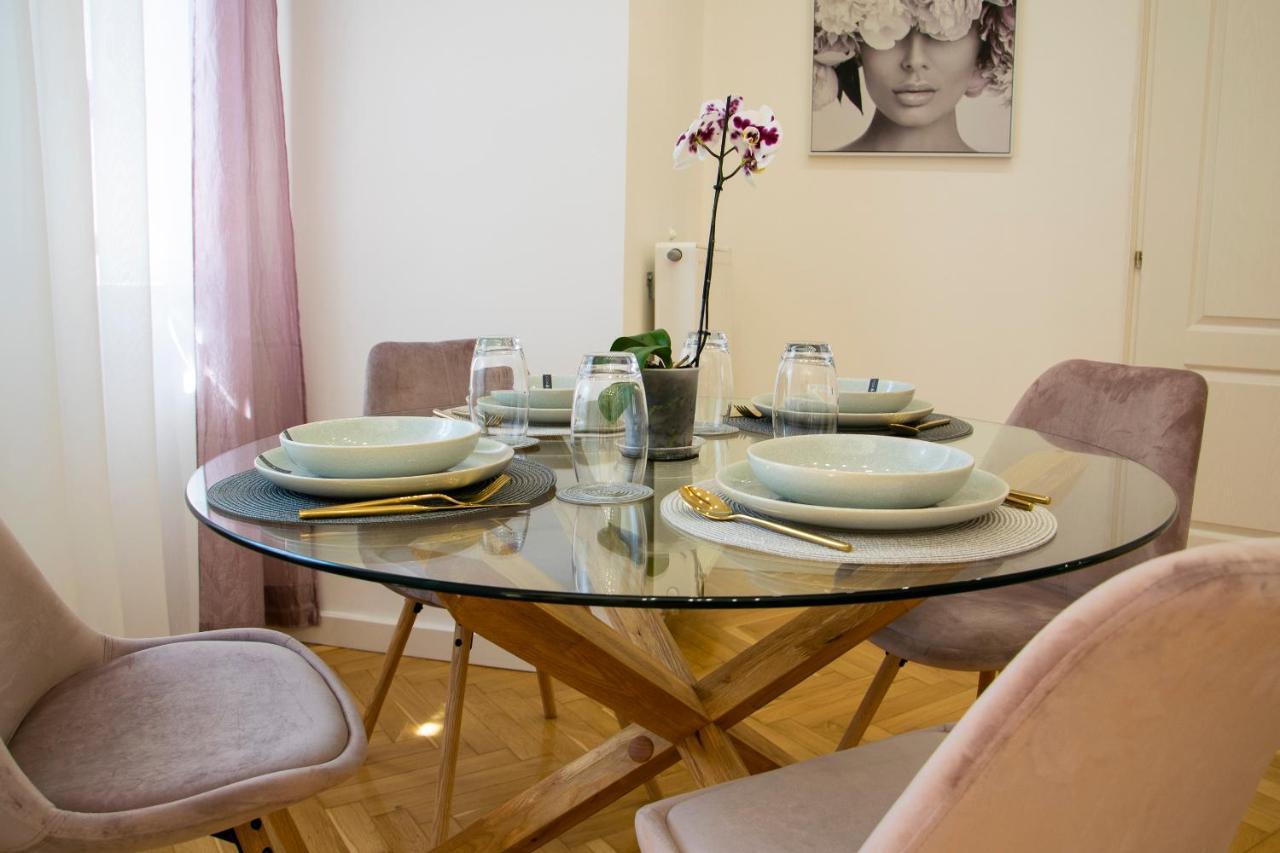 Season One Apartman Szegedin Exterior foto